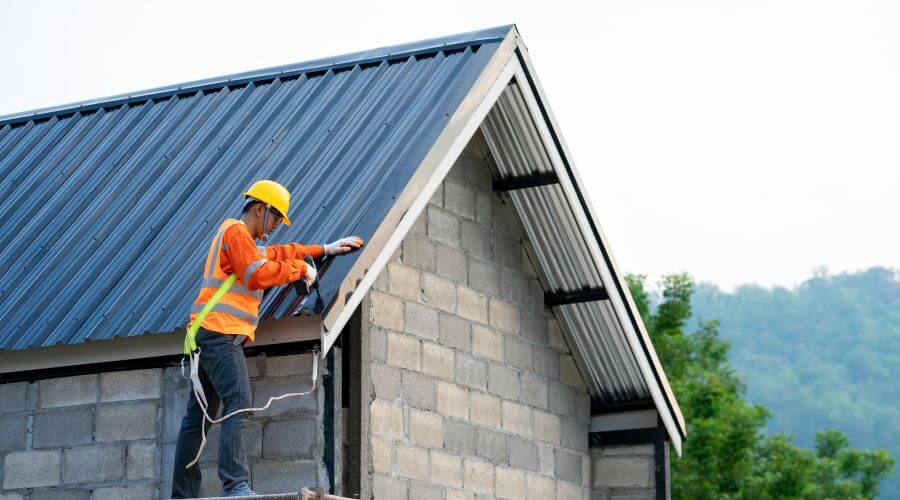 Professional residential roofers in Oolitic, IN